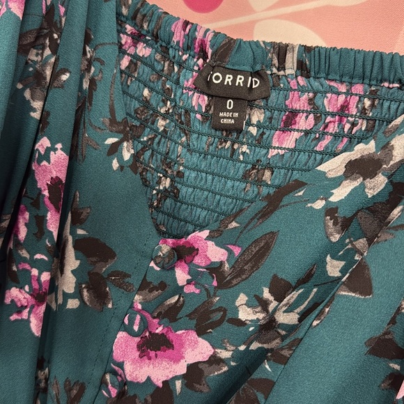Torrid Blouse - Picture 2 of 3